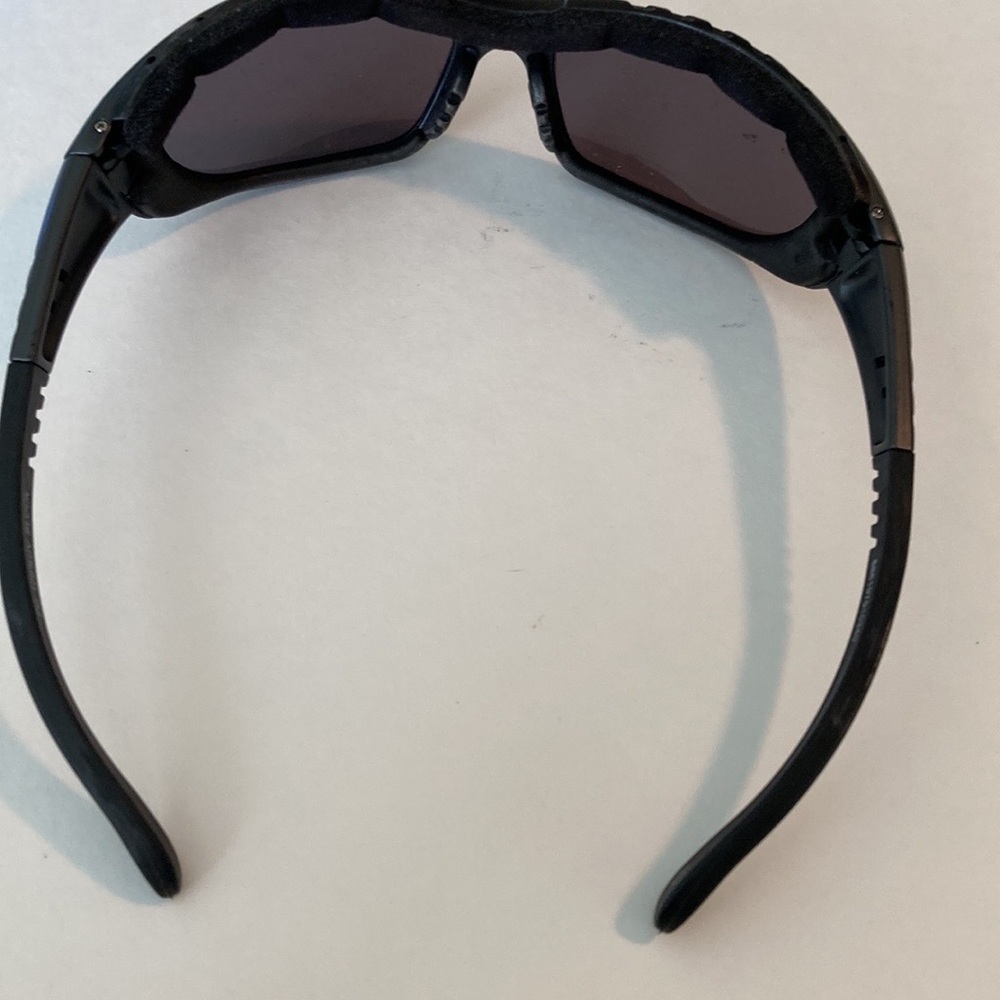Sunglasses - Picture 4 of 9